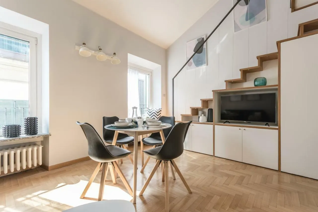 Apartment Ferienwohnung Modern Simplicity In Milan Centre Italien