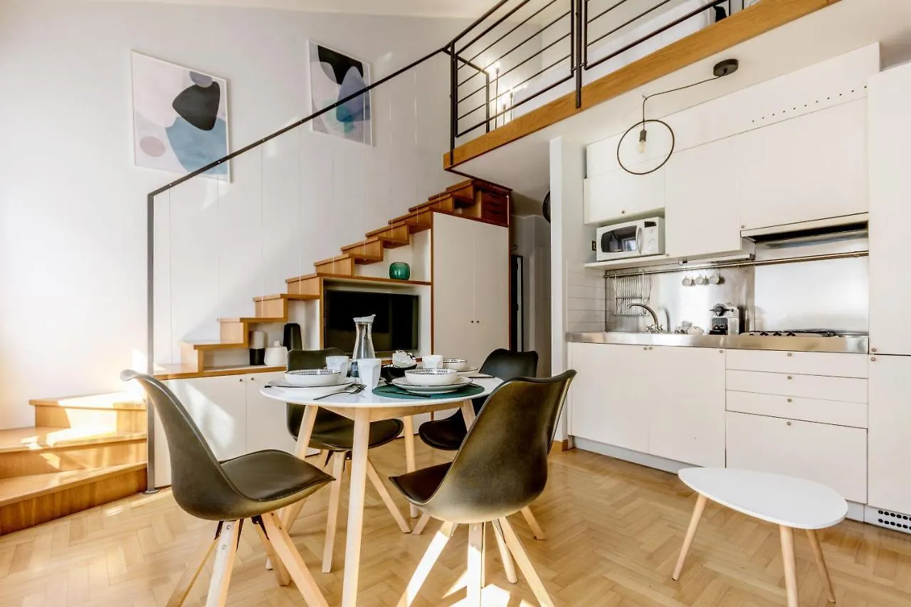 Apartment Ferienwohnung Modern Simplicity In Milan Centre