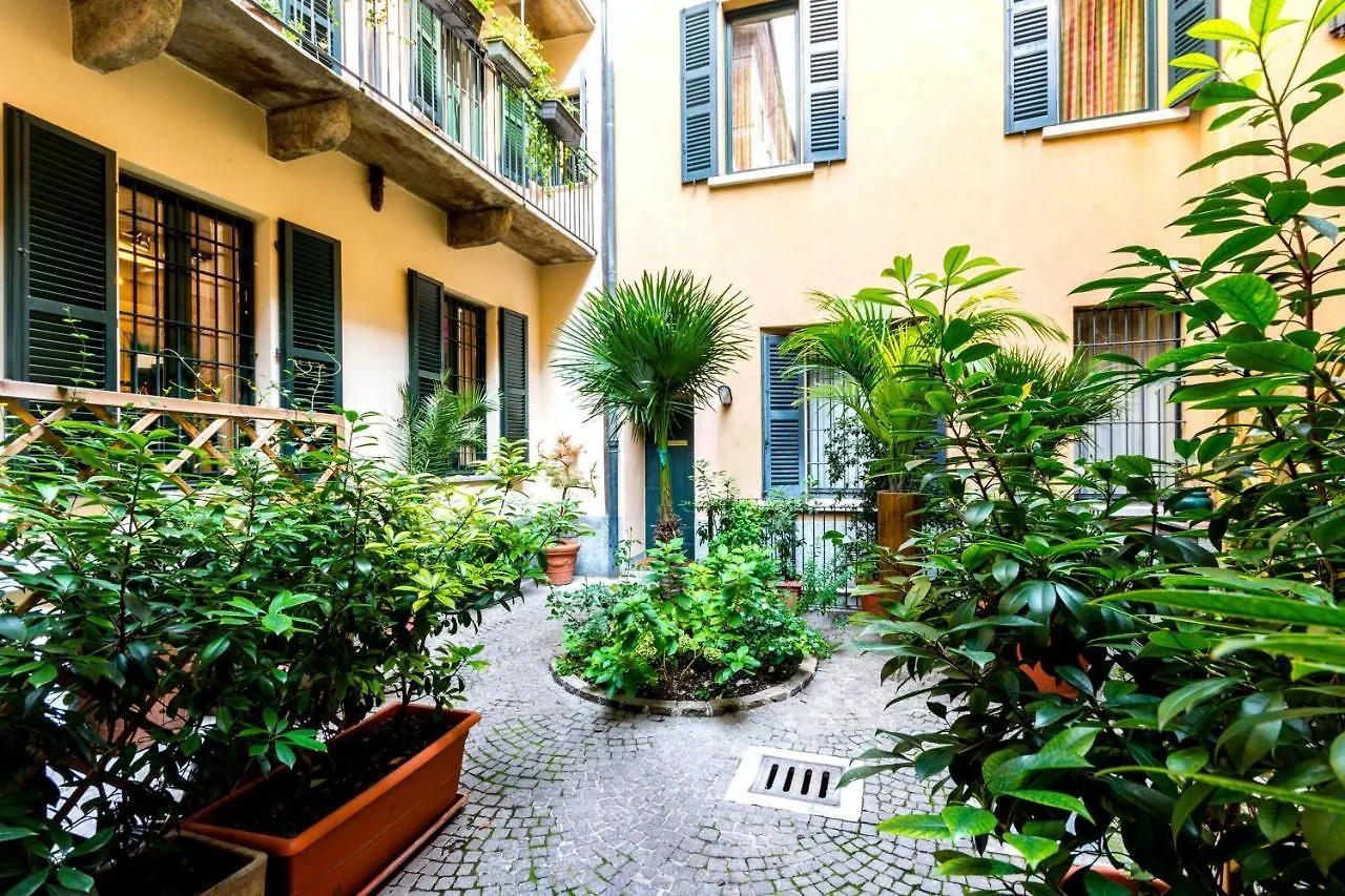Ferienwohnung Modern Simplicity In Milan Centre Apartment